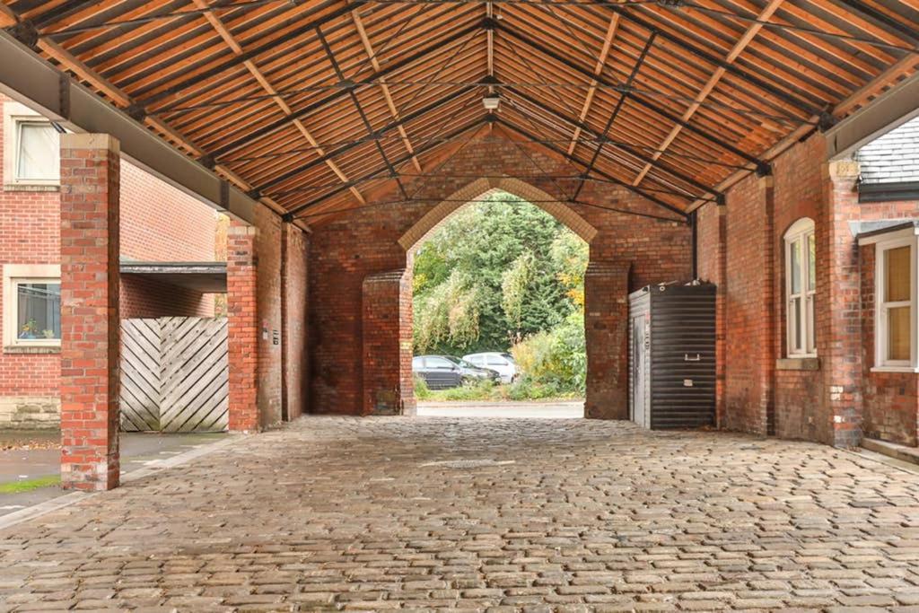 Victorian Tramsheds, Modern Apartment + Parking Sheffield Exterior foto